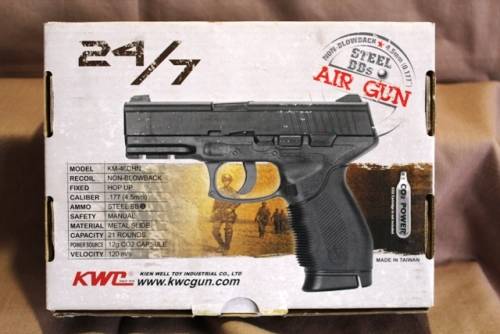 KWC Air Gun - non blowback 4.5 mm (BB gun) with Leg holster