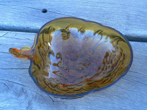 BEAUTIFUL AMBER GLASS FRUIT BOWL - Good Condition!!! - Heavy Piece