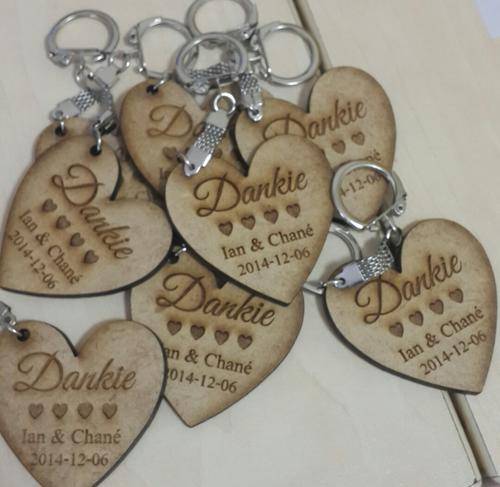 mazitha1981 - Engraved wooden heart shaped key rings wedding favors