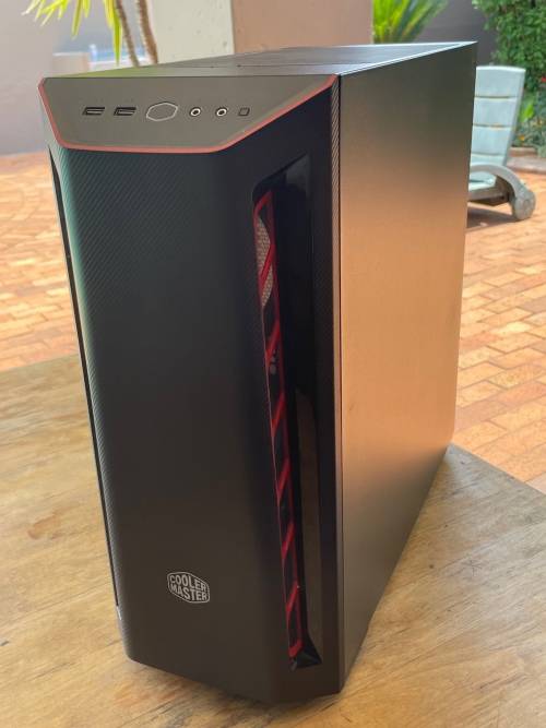 Coolermaster mb511 gaming computer case.n