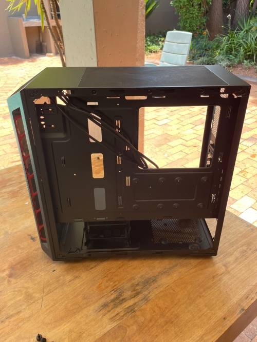 Coolermaster mb511 gaming computer case.n