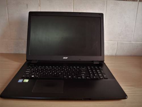 17" HUGE SCREEN - ACER TRAVELMATE - INTEL CORE i7 - Nvidia GeForce 840M 2GB - 1TB HDD - 8GB RAM