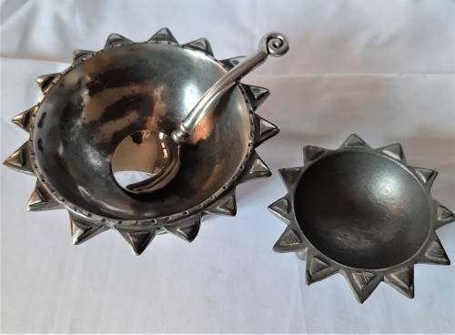 Rare and unusual Carrol Boyes star rimmed round bowls on feet, one with spoon WOW!!!