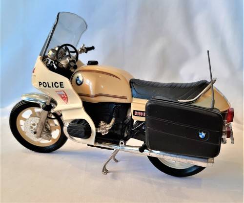 Detailed Die Cast and Plastic Large Spanish made Police BMW R100S toy Motorcycle by Guiloy, VGC.