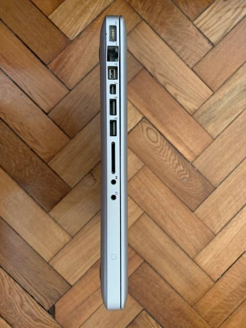 Macbook Pro Early 2011 Core i7, 4gb RAM, 500gb HDD - Faulty!