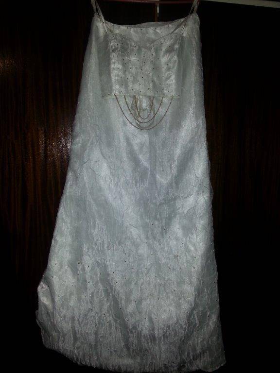 Matric farewel dress, White with gold beads. Two piece. Size 6