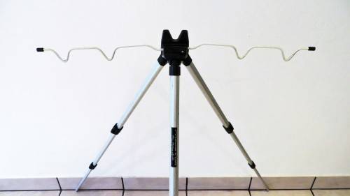 FISHING ROD STANDS * PREDATOR FINE FISHING TACKLE * BID FROM R1 START FOR TWO ITEMS *