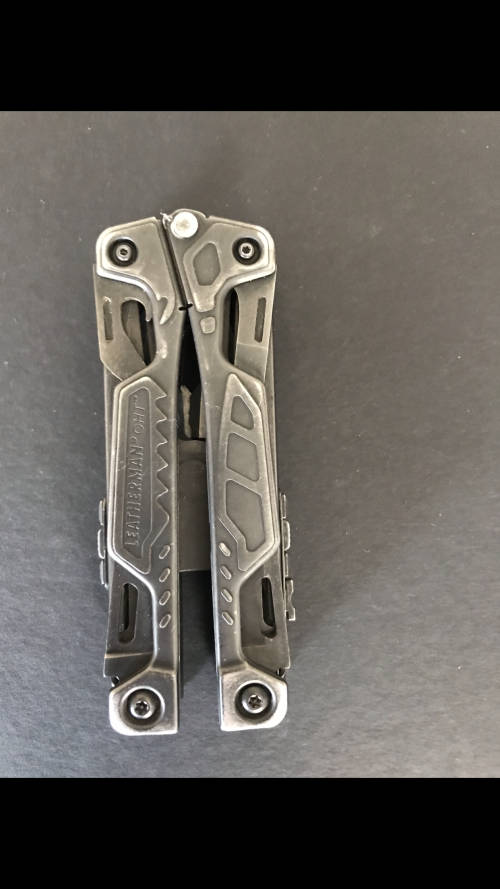 LEATHERMAN, OHT!! Black with MOLLE Black Sheath!!! Great Condtion!!