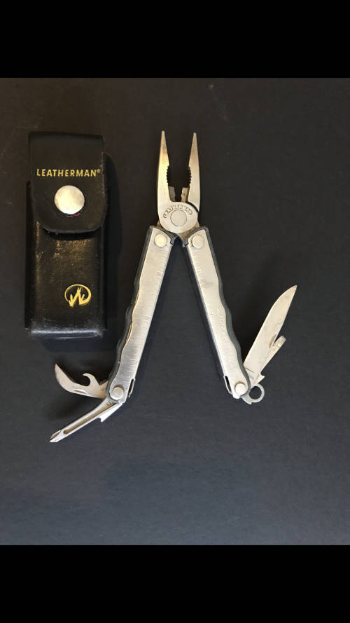 Leatherman Kick with Leather Pouch