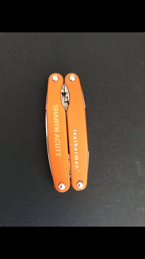 `Leatherman Juice S2 with leather POUCH,,,RARE FIND!!!