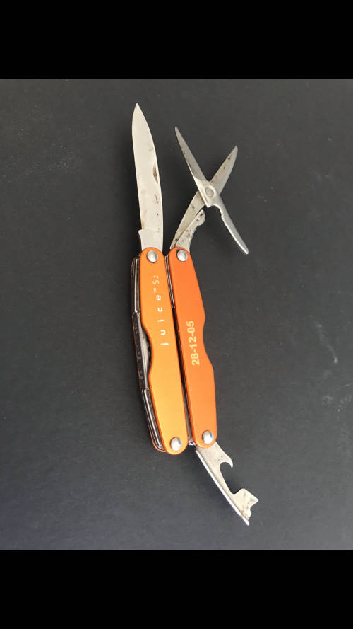 `Leatherman Juice S2 with leather POUCH,,,RARE FIND!!!