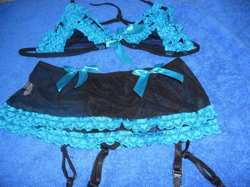 Top&skirt suspencer out fit