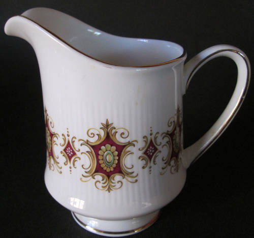 Paragon Creamer / Milk Jug 'Flamenco'