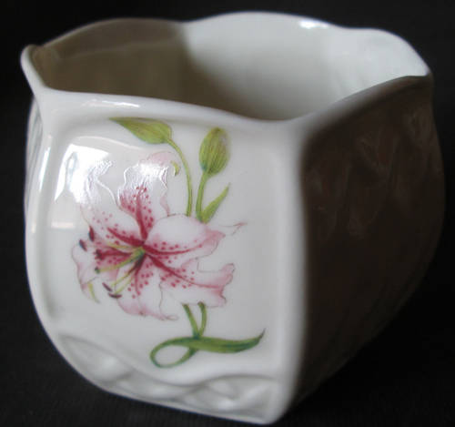 Belleek Ireland Country Trellis Violet Bud Vase Votive Candle Holder