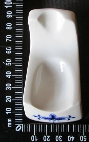 Royal Copenhagen Porcelain Smoking Pipe Stand Rest #5077