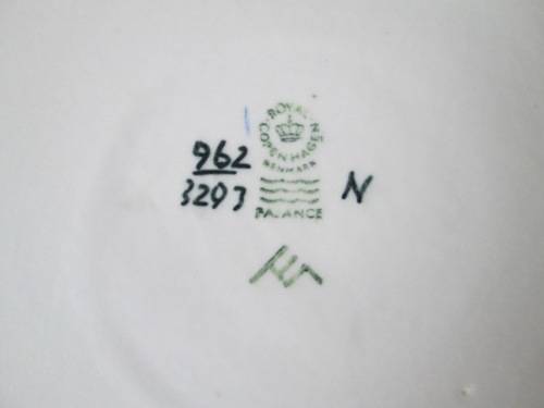 Royal Copenhagen Ellen Malmer Fajance Large Dish 962/3293