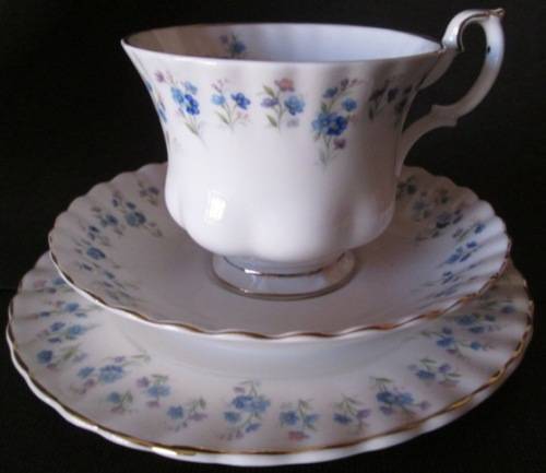 Royal Albert Trio 'Memory Lane'