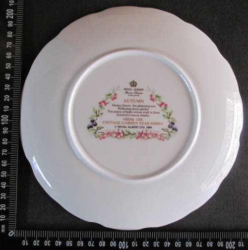 Royal Albert Plate 'From the Cottage Garden Year Series' Autumn