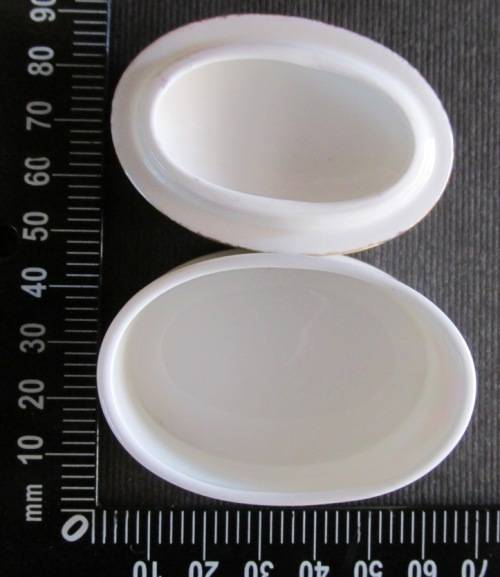 Royal Albert Small Oval Lidded Trinket Dish 'Old Country Roses'