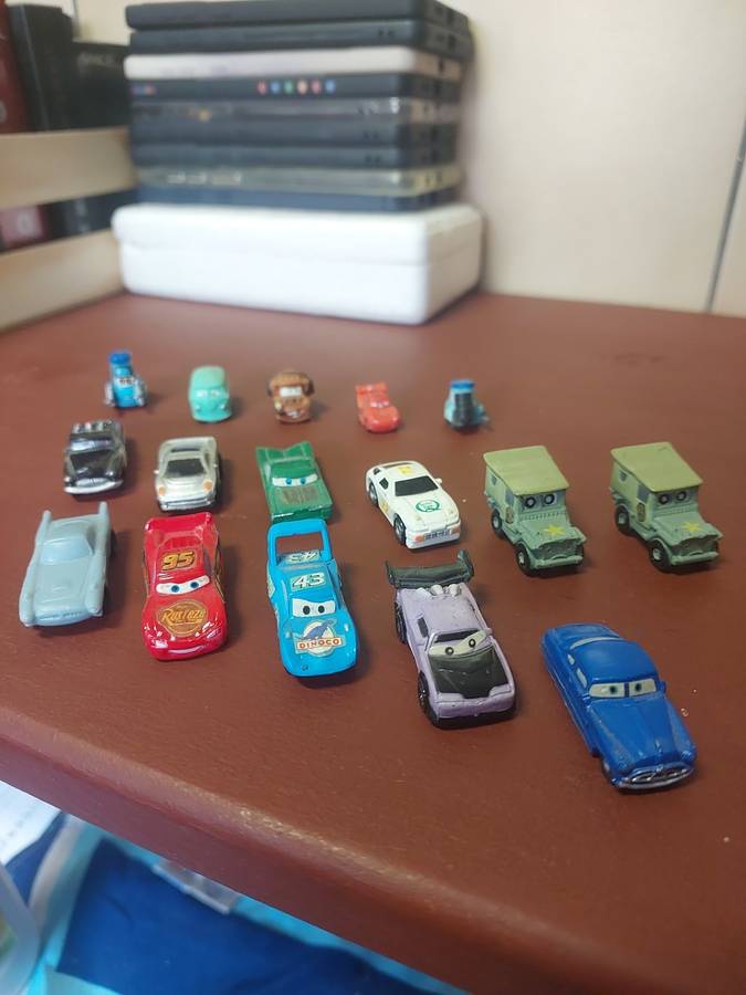 PIXAR CARS MINI MODELS (16 CARS)