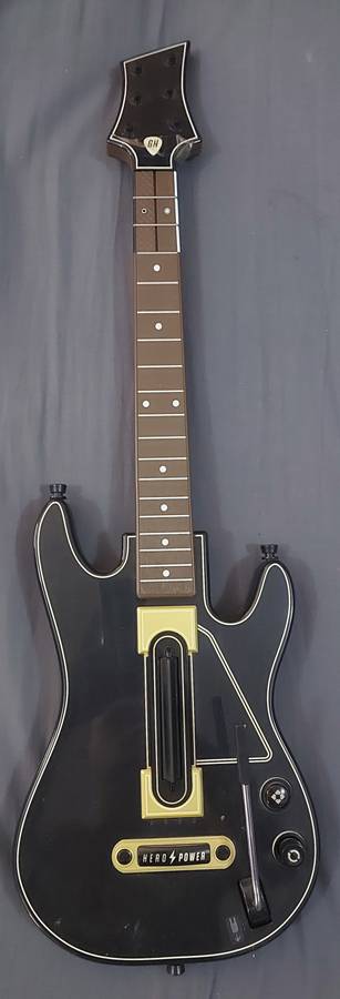 PS4 GUITAR HERO LIVE