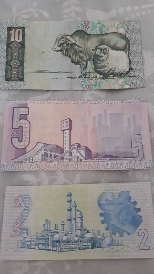 Complete Collection of Gerhard de Kock Banknotes! From Fifty rand to Two rand! Very good condition!