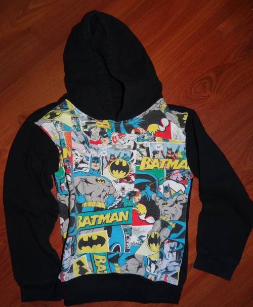 BATMAN SWEATER AGE 5 - 6