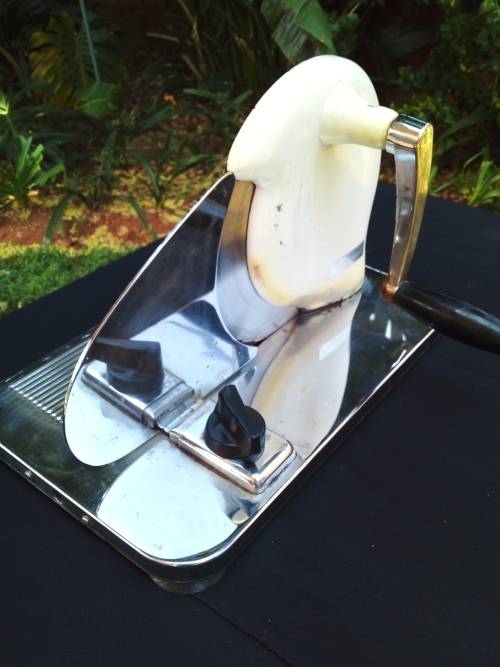 Vintage Pineware BREAD/MEAT Cutter