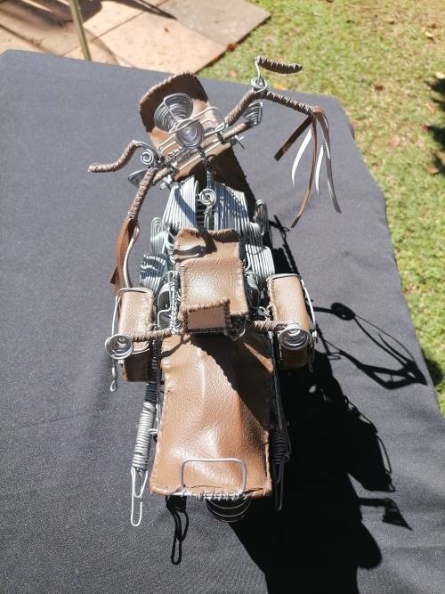 AMAZING HARLEY-WIRED BIKE WITH LEATHER VERY NEAT - 42 CM X 14 CM