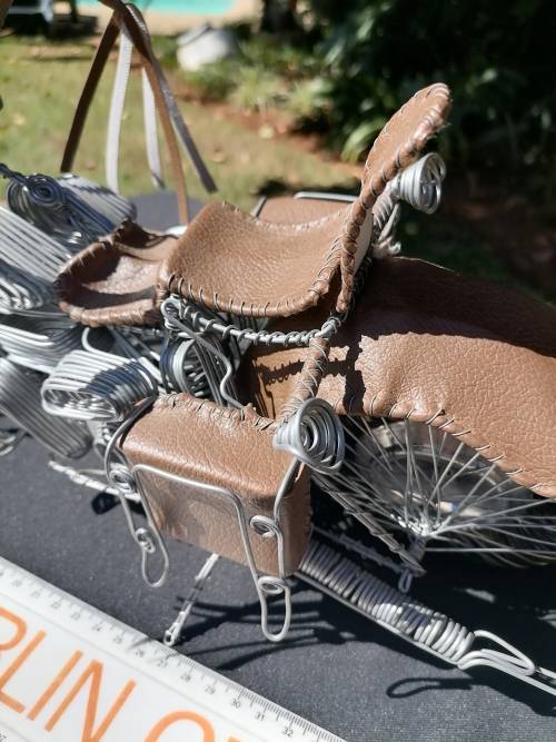 AMAZING HARLEY-WIRED BIKE WITH LEATHER VERY NEAT - 42 CM X 14 CM