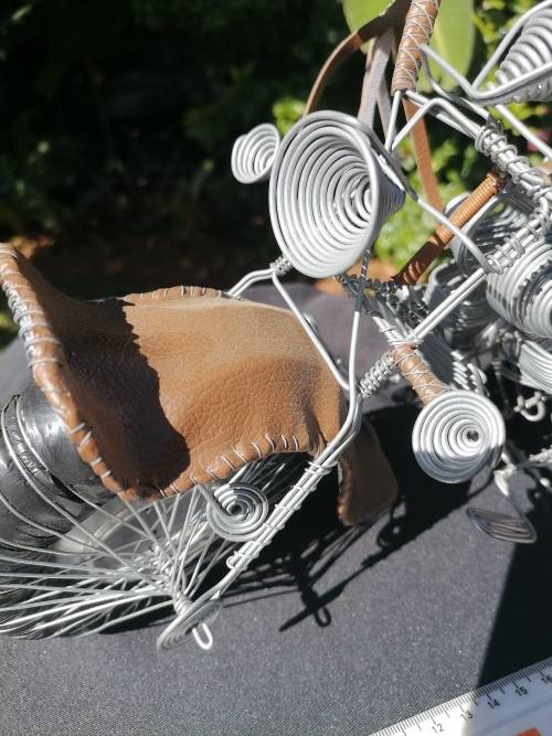 AMAZING HARLEY-WIRED BIKE WITH LEATHER VERY NEAT - 42 CM X 14 CM