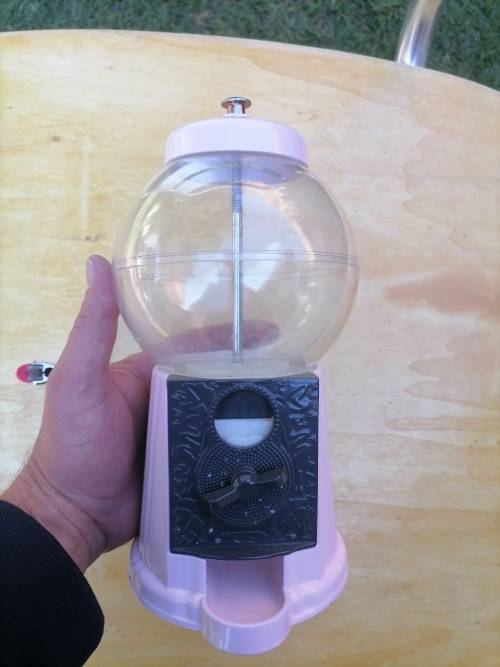 VINTAGE PEWTER DESKTOP GUMBALL MACHINE - PIGGY BANK - 100% WORKING - PINK AND GREY - 24 CM