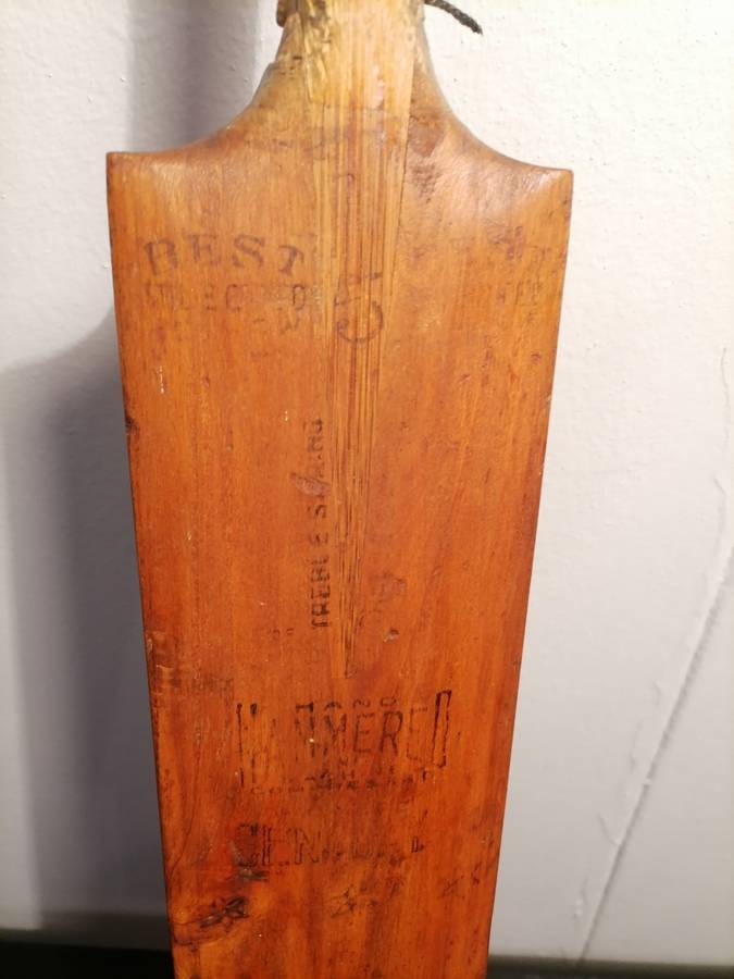 Vintage - Richard Nelson specially selected cricket bat made in Pakistan - AMAZING CONDITION