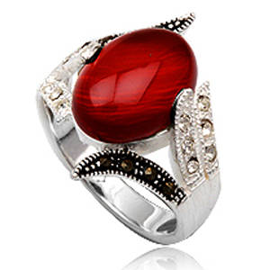 Nice Brand New Ring With Quartz, Marcasite, and simulated diamonds in 925 Sterling silver.