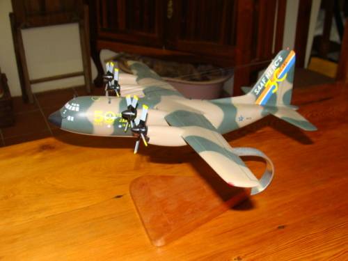 SAAF Hercules C-130B    South African Air Force "Flossie" no. 403,  Wingspan 390mm