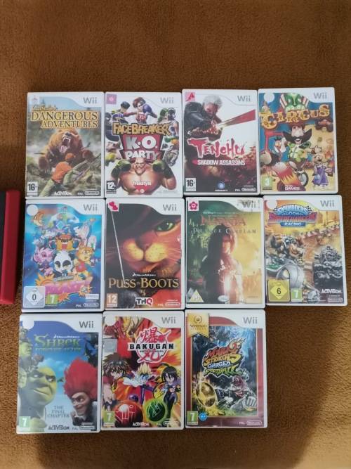 Wii console plus 11 games