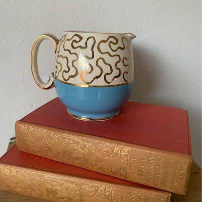 Sadler jug in a rare pattern (squiggle) and rare colour