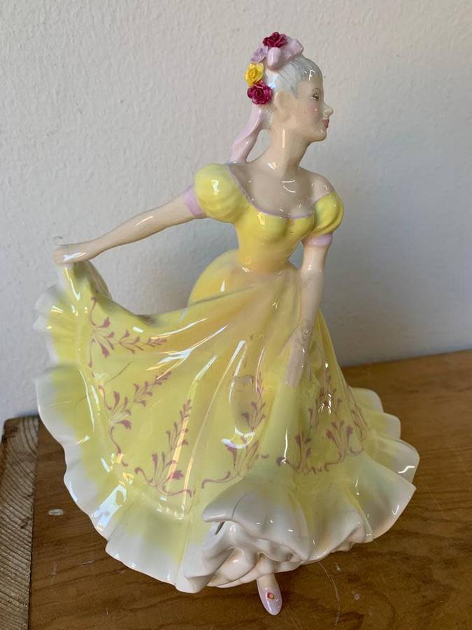 Beautiful large Royal Doulton figurine `Ninette` - minor damage