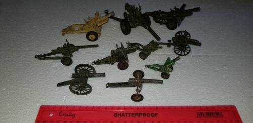 Lovely vintage set of Dinky lone star and crescent cannons. 10 in total