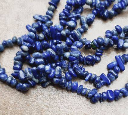 Natural Lapis Lazuli  Chips / Strand +/- 80cm