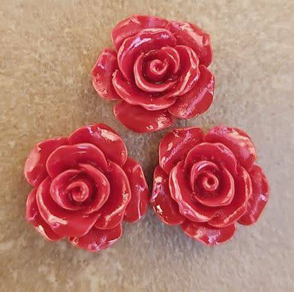 *Clearance Sale*1pc  Synthetic Coral Rose / Red  / Dyed /  Beads /