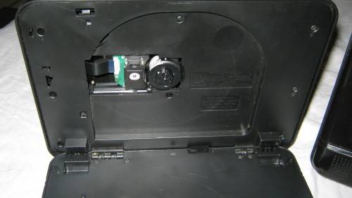 PORTABLE CAR DVD PLAYERS (USE IN CAR OR AT HOME)