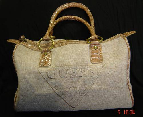 GUESS Cream Handbag  **Original Brand**  R 1850.00 !!!