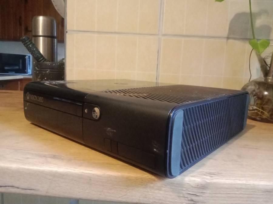 Xbox 360e Faulty * red light*