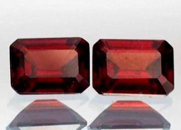 2PC RECANGLE CUT RED MOZAMBIQUE GARNET