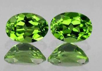 1.75ct OVAL CUT PAIR NATURAL GREEN BURMESE PERIDOT
