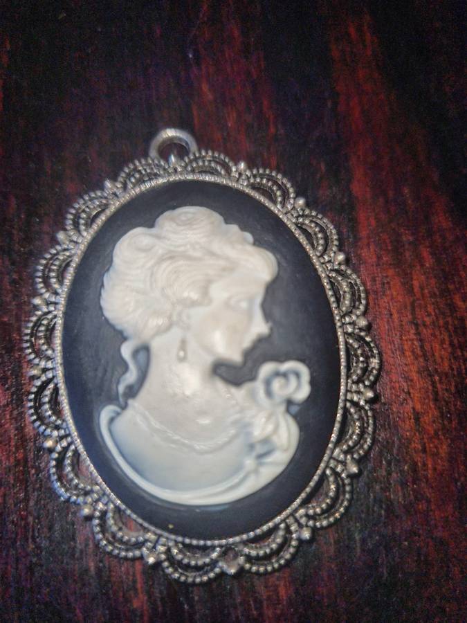 Cameo Pendant