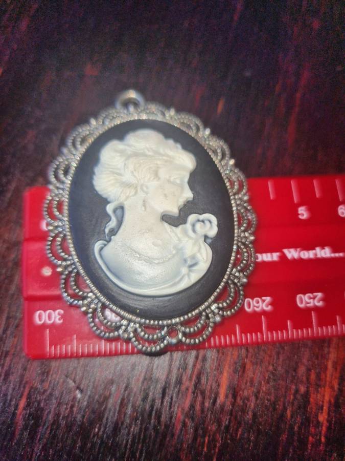 Cameo Pendant