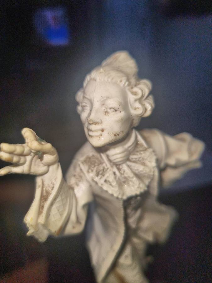 Vintage Colonial Figurines on Genuine Carrara Marble Base