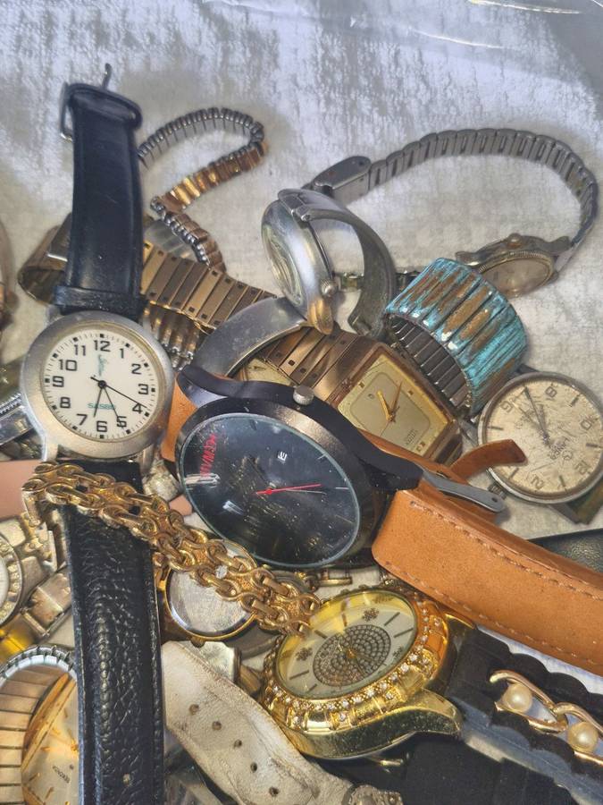 Job lot!!!!! 40 Watches